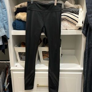 Black Tory sport work out leggings.. with a chevron detail